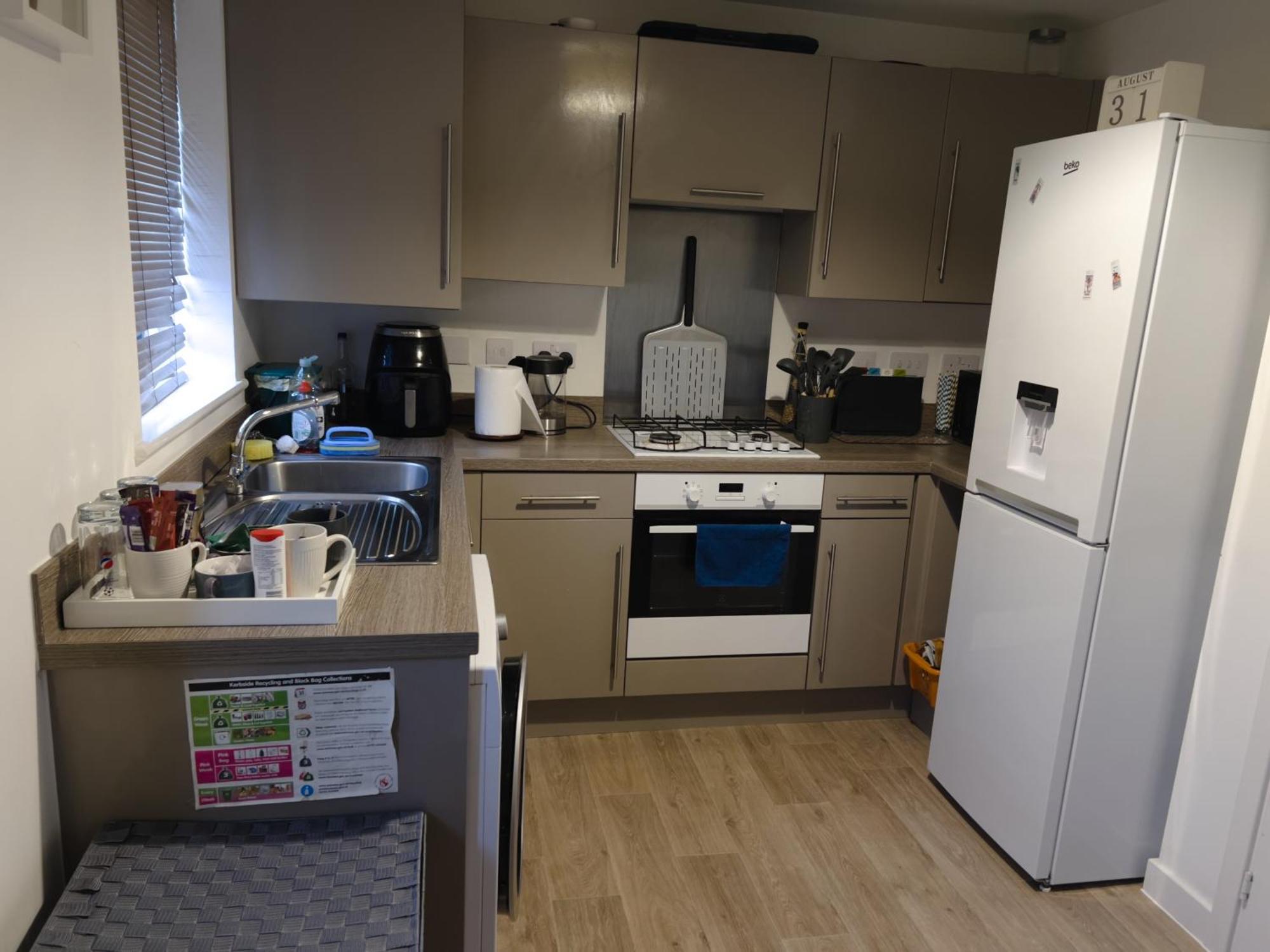 Marina Breeze 1 * Swansea